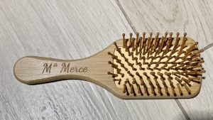 Cepillo de bamb� personalizado